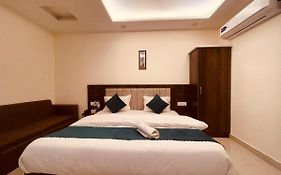Hotel Divine Ganga - Free Pickup From Bus Stand And Railway Staition